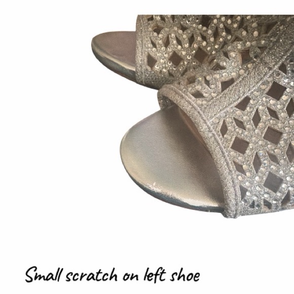 Michael Koors Alie Cut Out Elegant Silver Women's Heels Size 9 NWOT - Picture 6 of 11